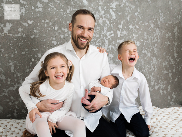 vauvakuvaus-espoo-valokuvaaja-anna-dammert